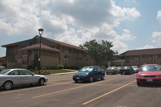 Ridgewood & Westridge Apartments in Milwaukee, WI - Building Photo - Building Photo