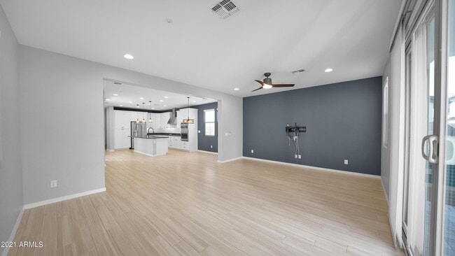 2354 W Gloria Ln in Phoenix, AZ - Building Photo - Building Photo