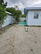 445 NW 125th St in North Miami, FL - Building Photo - Building Photo