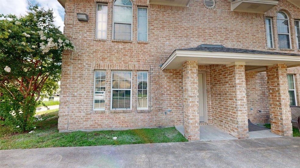 2318 Cornell Dr in College Station, TX - Building Photo