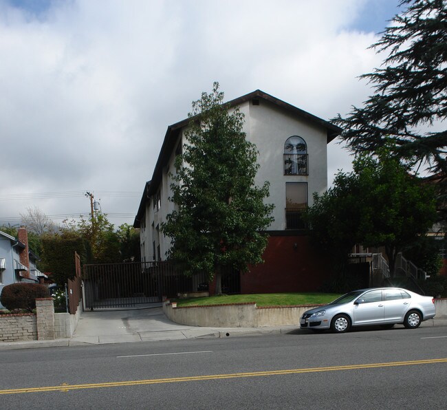 3313 Honolulu Ave in Glendale, CA - Foto de edificio - Building Photo