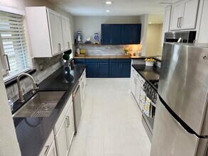 1715 Bonanza Rd in Houston, TX - Building Photo - Building Photo