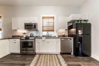 2021 Avenue O 1/2 in Galveston, TX - Building Photo - Building Photo