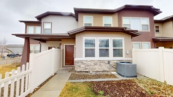 3739 Autumn Colors Dr in Elko, NV - Building Photo