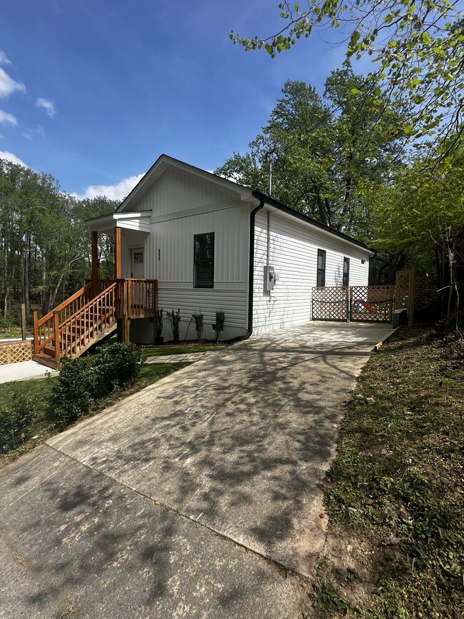 421 West St in Clayton, NC - Building Photo - Building Photo