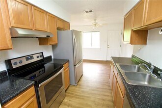 8002 Sonnet Ave in Austin, TX - Building Photo - Building Photo