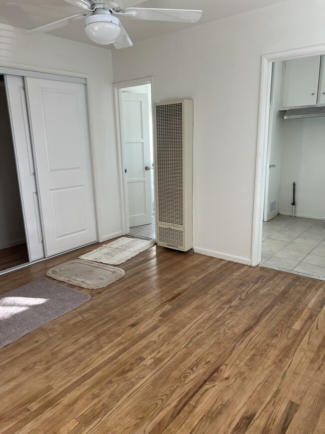 2706 Kansas Ave, Unit 2704c