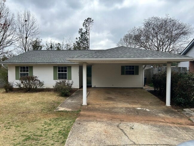 property at 1033 DeKalb St