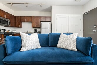 1016 18th Ave S in Nashville, TN - Foto de edificio - Building Photo