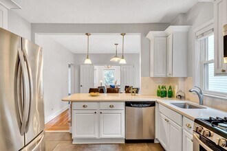 558 Washington St in Boston, MA - Building Photo - Building Photo