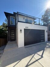 4939 S 114th St in Tukwila, WA - Foto de edificio - Building Photo