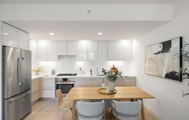 555 Fulton St in San Francisco, CA - Building Photo - Building Photo