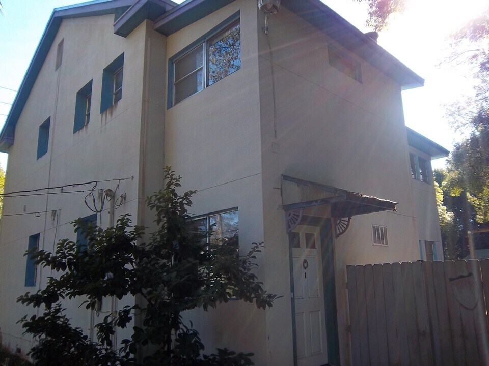 220 SE 8th St-Unit -1 in Gainesville, FL - Building Photo