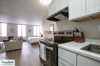 101 Three Rivers N, Unit N0406 in Fort Wayne, IN - Foto de edificio - Building Photo