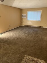 221 Grand Ave W, Unit 114 in South St. Paul, MN - Building Photo - Building Photo