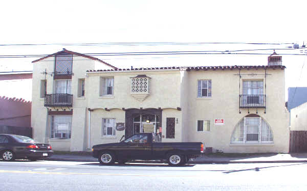 The Patrician in Long Beach, CA - Building Photo - Building Photo