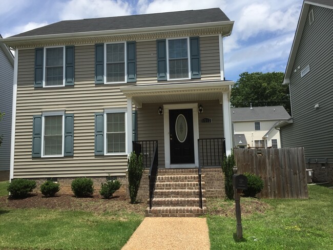 property at 1712 Kemper St