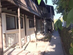 380 N Hollywood Way in Burbank, CA - Foto de edificio - Building Photo