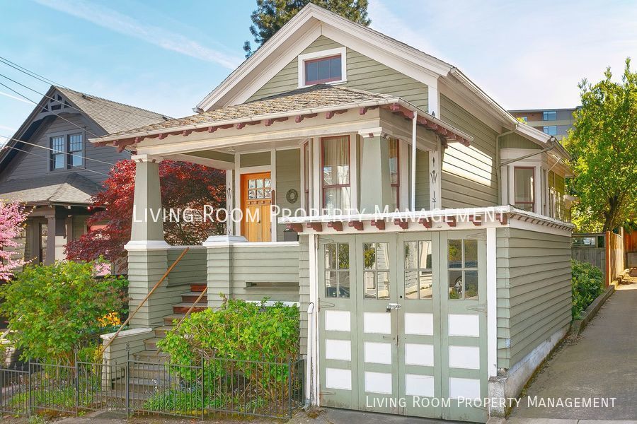 642 SW Grant St. in Portland, OR - Building Photo