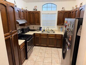 204 Northpoint Dr in Laredo, TX - Building Photo - Building Photo