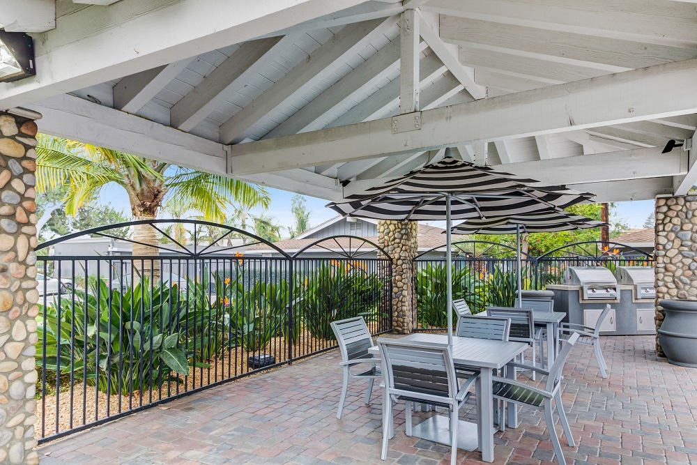 Stonybrook Apartment Homes in Anaheim, CA - Building Photo