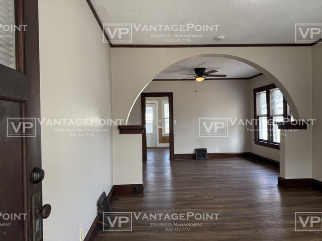 1012 W Spring St in Appleton, WI - Building Photo - Building Photo