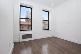 19 Eldridge St in New York, NY - Building Photo