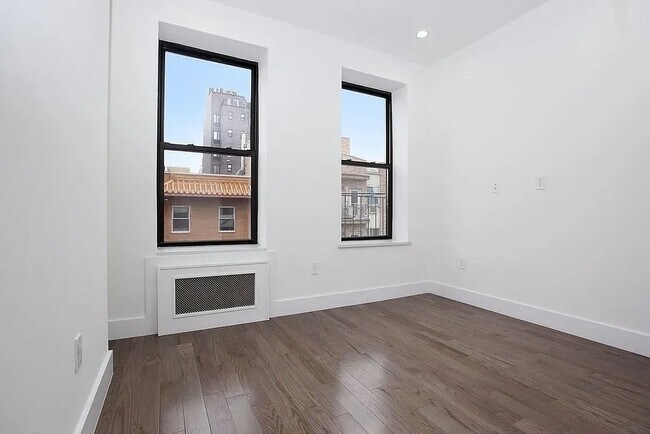 property at 19 Eldridge St