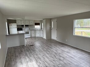 8250 Stone Rd in Prattsburgh, NY - Building Photo - Building Photo