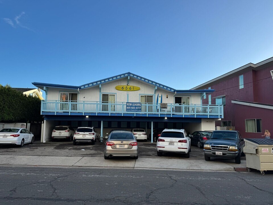 6561 Del Playa in Goleta, CA - Building Photo