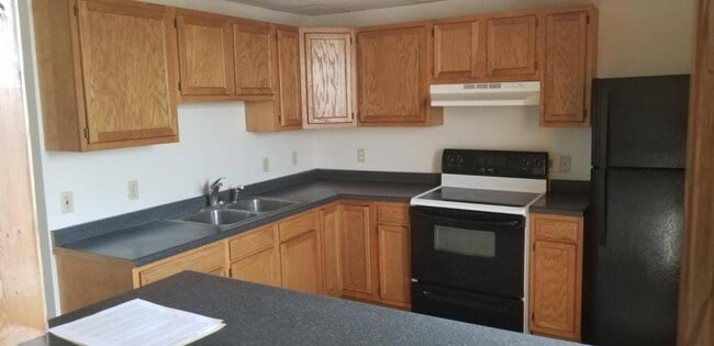 property at 16 E Main St