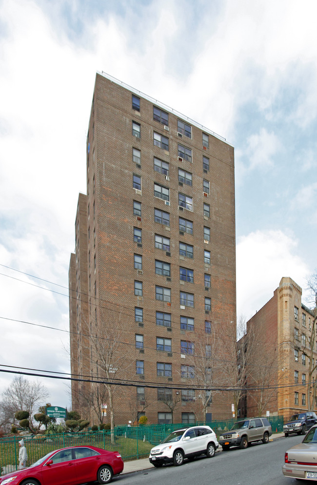 Yonkers Apartements in Yonkers, NY - Foto de edificio - Building Photo