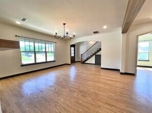 560 Inwood St in Fort Worth, TX - Foto de edificio - Building Photo