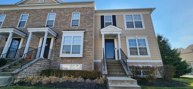 5637 Crystal Falls St, Unit Falls at Hayden Run in Dublin, OH - Building Photo - Building Photo