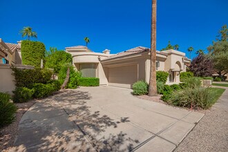 10126 E Cochise Dr in Scottsdale, AZ - Building Photo - Building Photo
