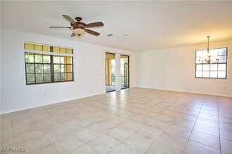 15270 Summit Pl Cir in Naples, FL - Foto de edificio - Building Photo