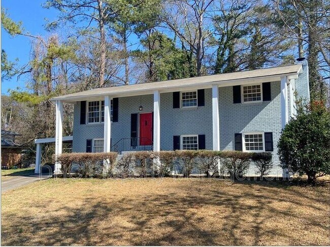 1400 Cornwall Rd in Decatur, GA - Building Photo - Building Photo