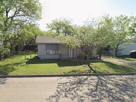 1710 Peters Rd in Irving, TX - Building Photo