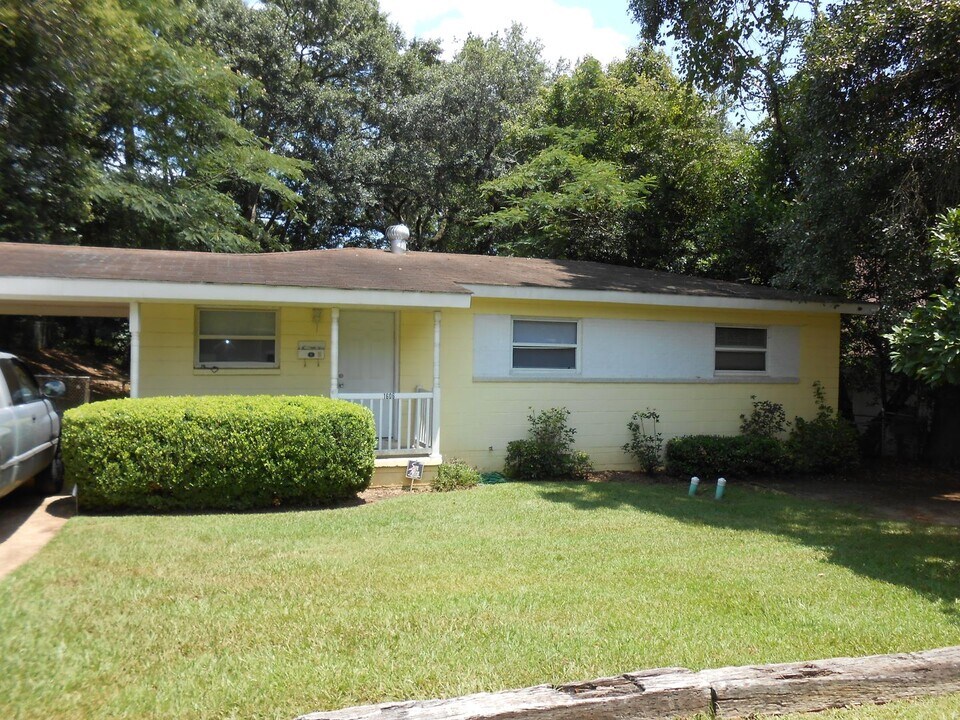 1606 Airport Dr in Tallahassee, FL - Building Photo