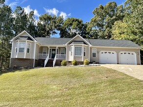 400 Black Forest Dr in Clayton, NC - Building Photo - Building Photo