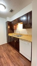8412 Glen Meadow Ln in Beaumont, TX - Building Photo - Building Photo