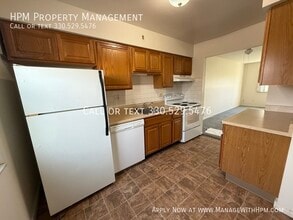 222 Northwest Ave in Tallmadge, OH - Building Photo - Building Photo