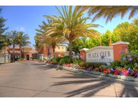 Plaza Club Apartments in Salinas, CA - Foto de edificio - Building Photo