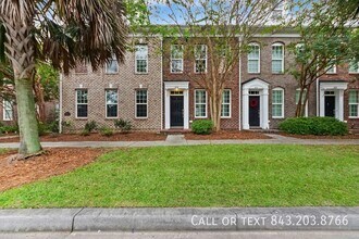828 Rue Dr in Charleston, SC - Building Photo - Building Photo