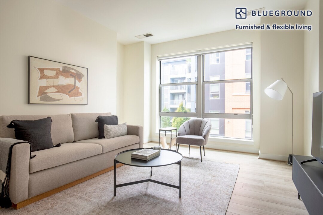 731 Seaton Ave, Unit FL3-ID599 in Alexandria, VA - Building Photo