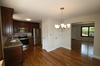 1847 Fort Henry Dr in Fort Wright, KY - Building Photo - Building Photo