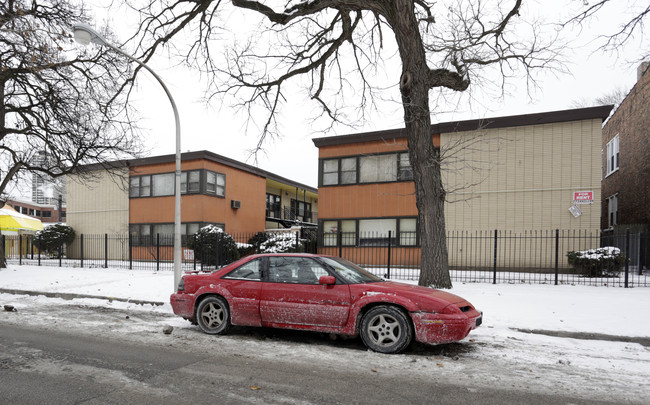 7535 S Saginaw Ave in Chicago, IL - Foto de edificio - Building Photo