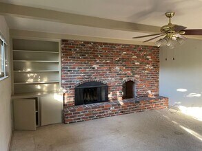 6109 Golden Dawn Way in Sacramento, CA - Building Photo - Building Photo