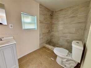 514 N 27th St in Fort Pierce, FL - Building Photo - Building Photo