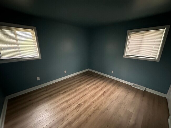 1405 Cypress St in Greensboro, NC - Foto de edificio - Building Photo